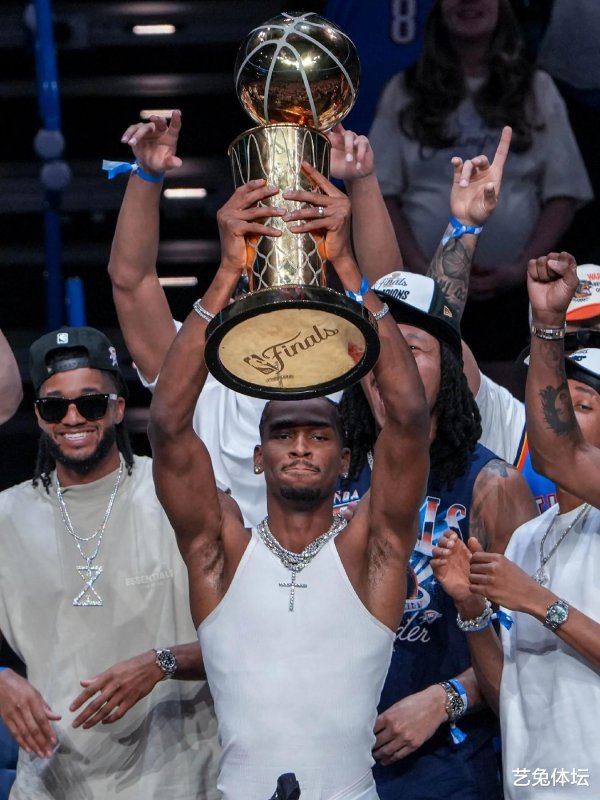 Mức lương cao nhất trong lịch sử NBA, mức lương hàng năm cao thứ tư trong ngành thể thao thế giới và