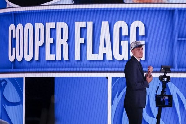 Cờ Cooper: Trụ cột mới của Mavericks sau kỷ nguyên Doncic